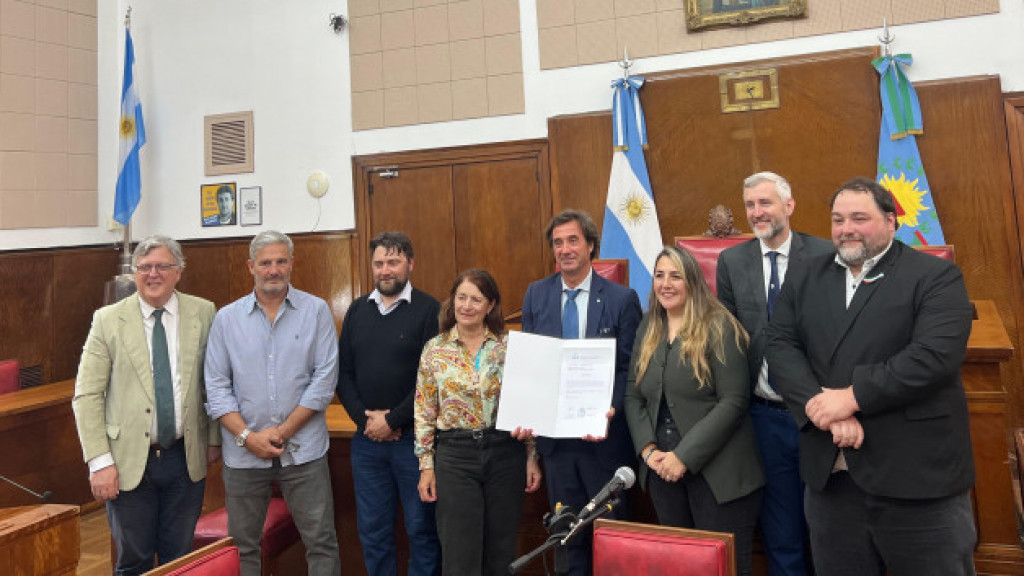 Reconocimiento al destacado promotor educativo, Giampiero Finocchiaro